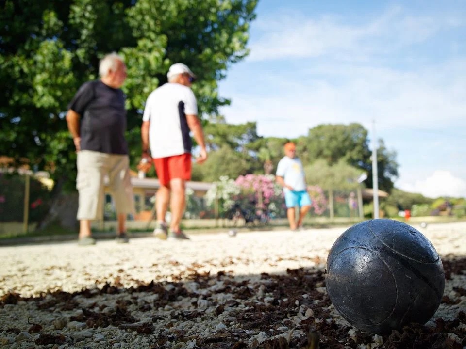 Le camping en Charente-Maritime est-il adapté aux seniors ?