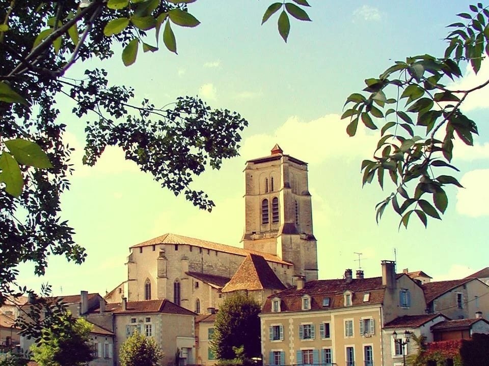 Les chalets sont-ils plus confortables qu’un emplacement classique en camping en Dordogne ?