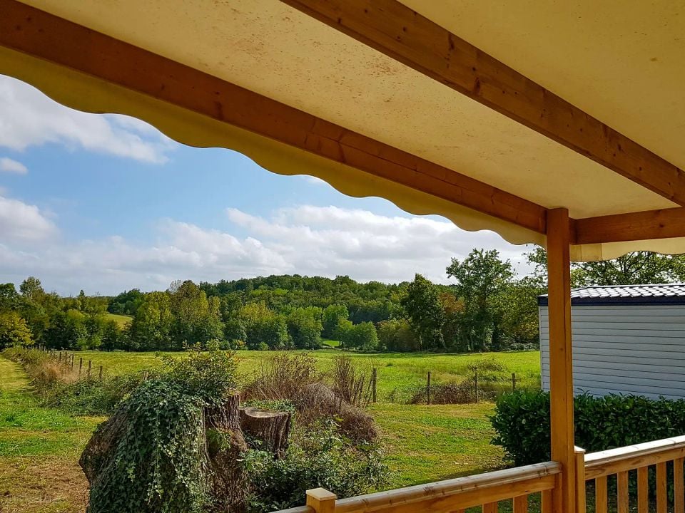 Quelles sont les meilleures périodes pour partir en camping en Dordogne ?