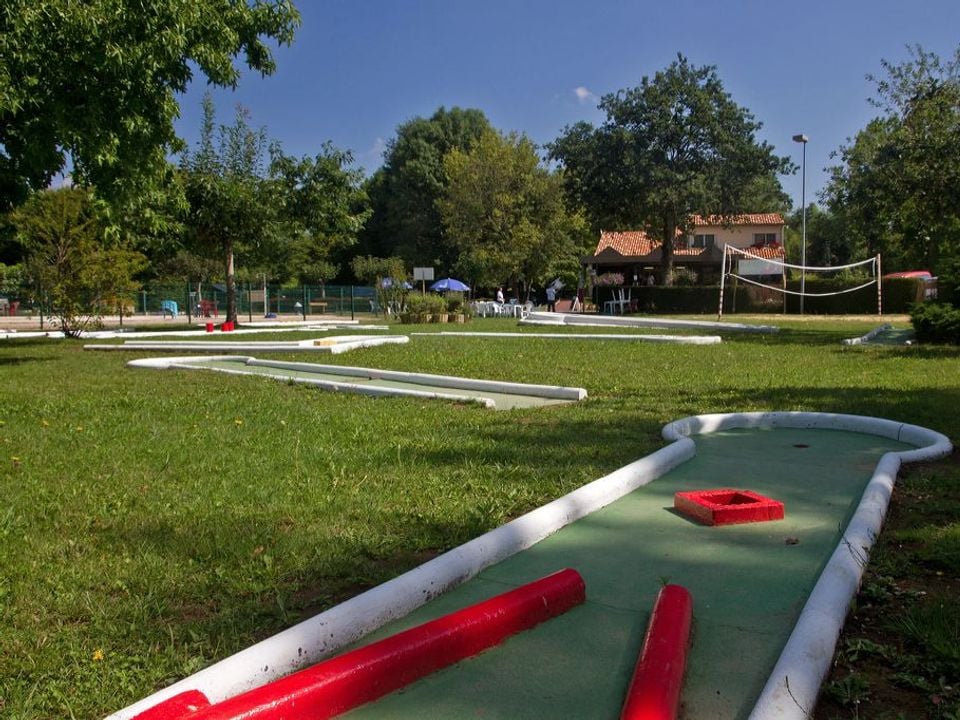 Peut-on trouver des campings nature en Dordogne ?