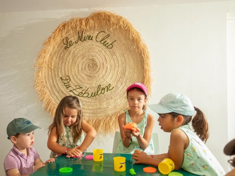 Quelles activités culturelles peut-on faire durant un séjour en camping dans l’Hérault ?