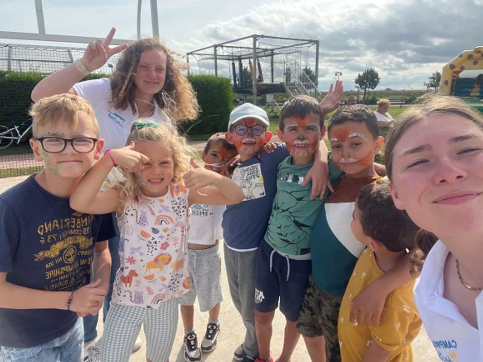 Pourquoi choisir le camping en Normandie pour des vacances entre mer et campagne ?