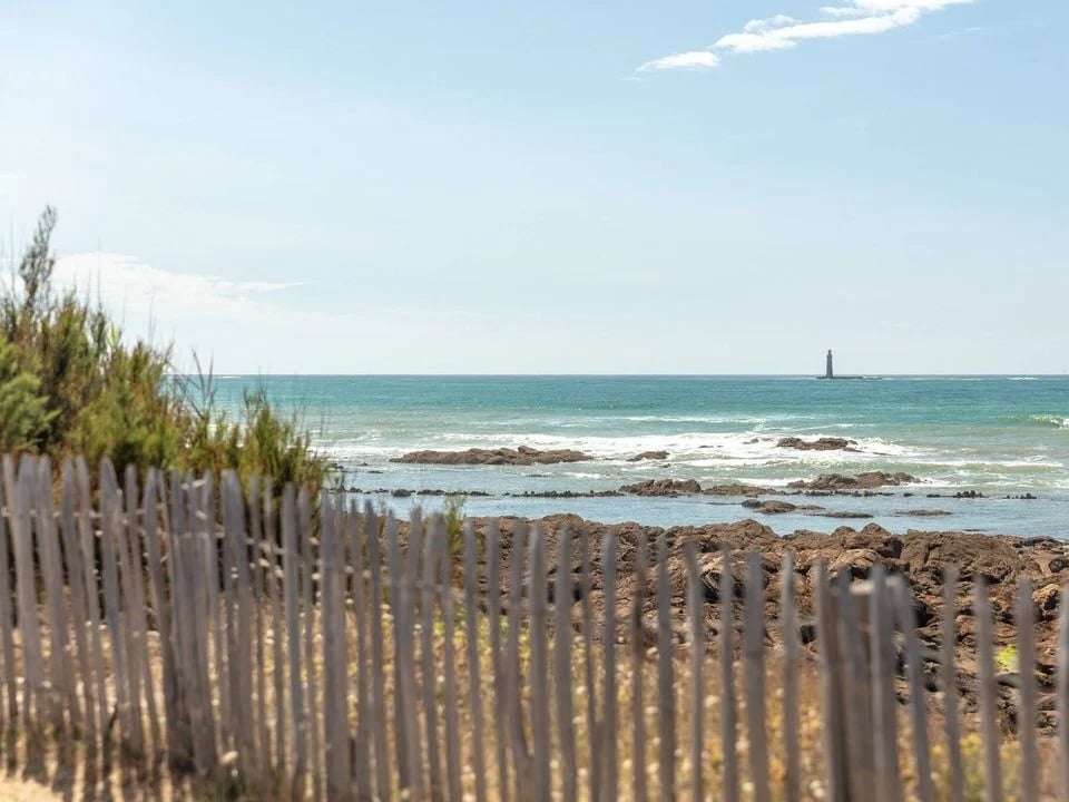 Quelle est la période idéale pour profiter des plages en camping aux Sables-d'Olonne ?