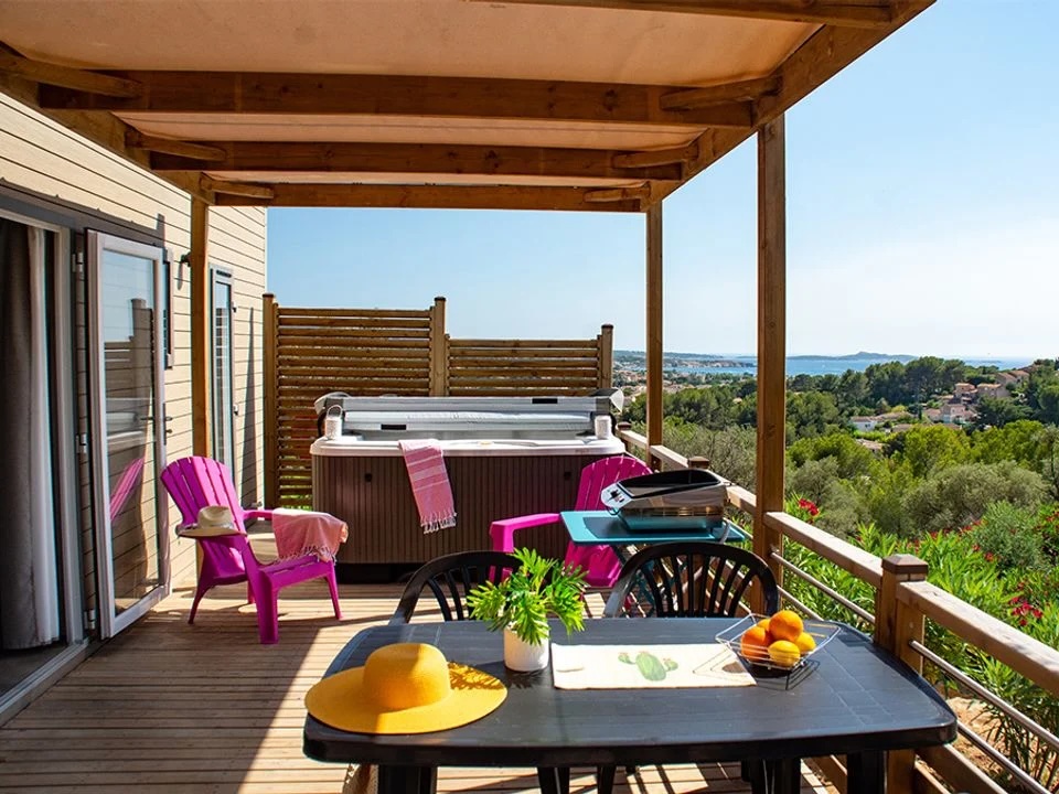 Comment éviter les frais cachés lors de la réservation d’un camping dans le Var ?