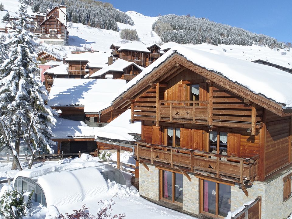 Where is Chalet Odalys Le Loup Lodge located? - Photo 2