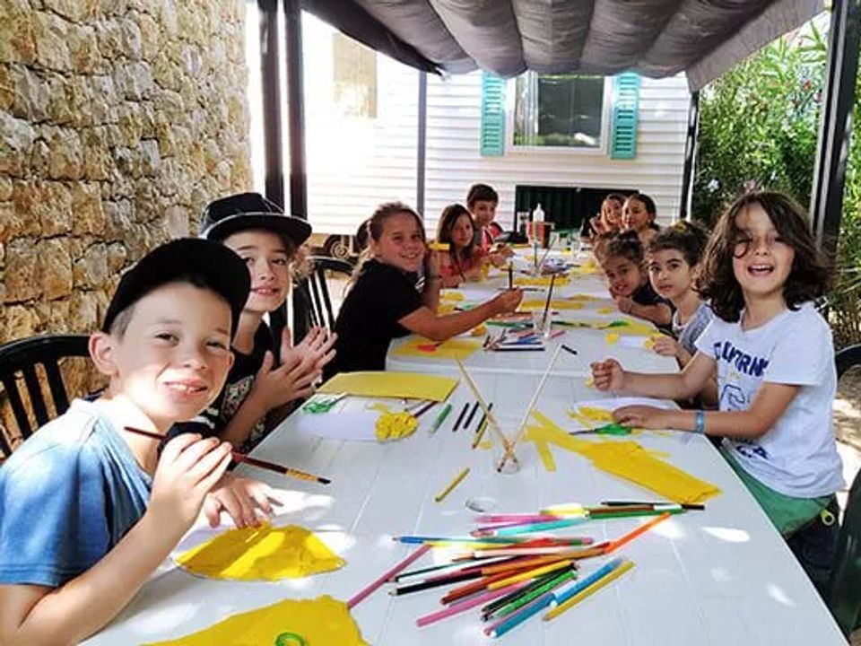 Camping Au Vallon Rouge, 3* - 12