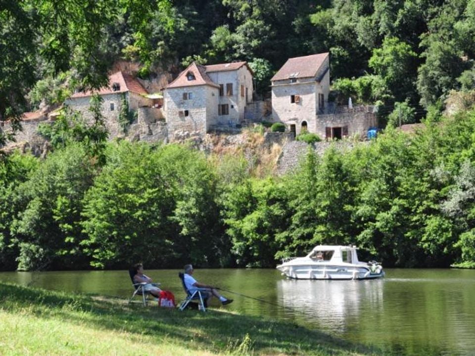 Camping Paradis De la Plage, 4*, Saint Cirq Lapopie, Sud Ouest, France
