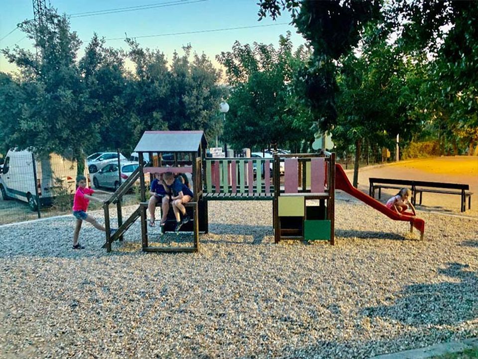 France - Sud Est et Provence - Sorgues - Camping La Montagne, 4*