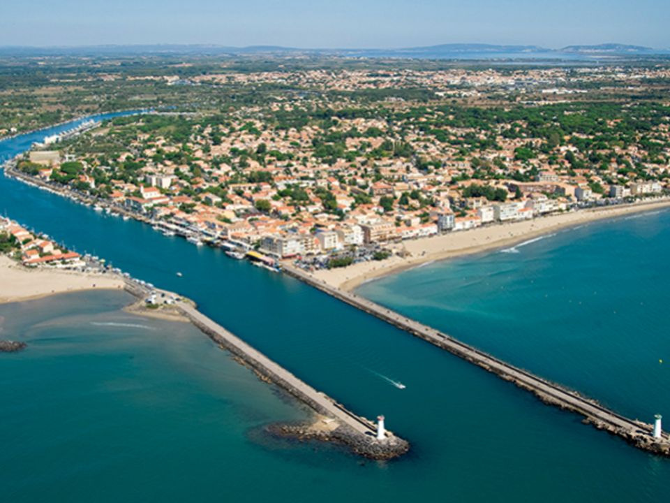 Where is Camping Odalys La Pinède located?
