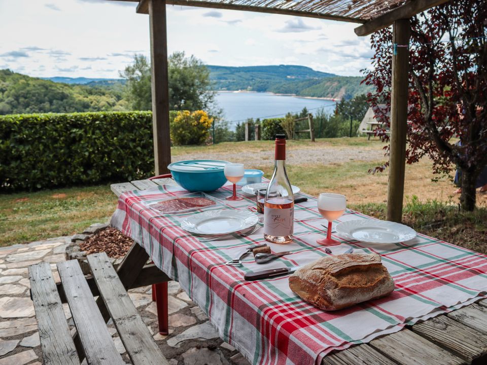 France - Auvergne - Beaulieu - Camping L'Air du Temps, 4*