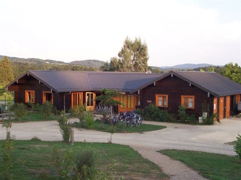 France - Limousin - Chamberet - Camping Les Roulottes de Monedières 3*