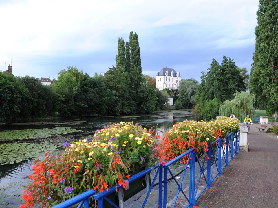 France - Centre - Châteauroux - Camping Le Rochat 3*