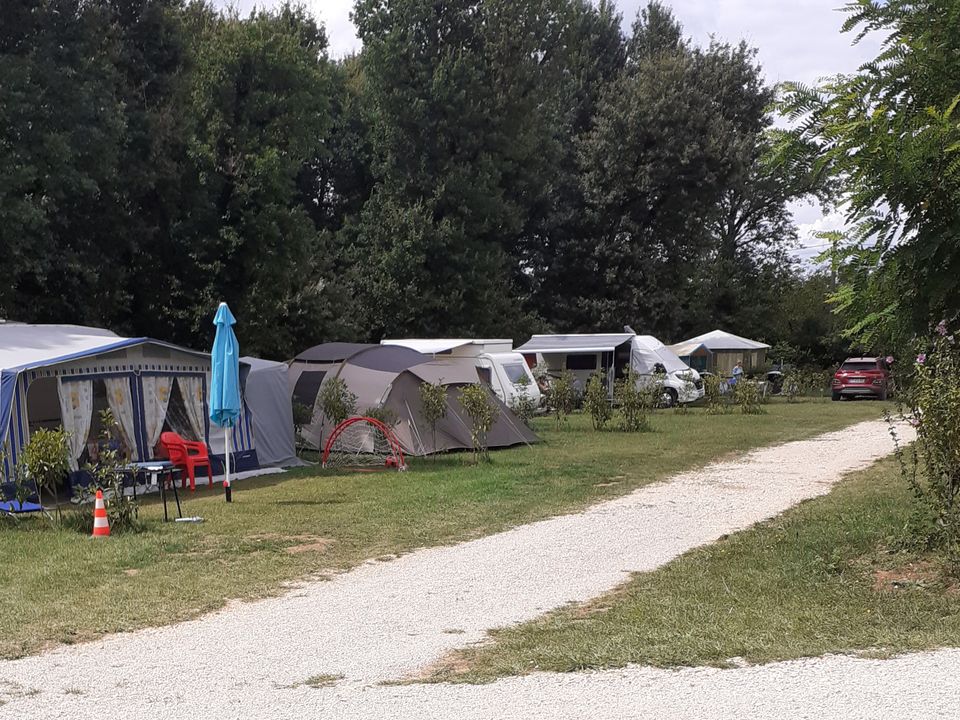 France - Sud Ouest - Condat - Camping Les Chênes Clairs, 3*