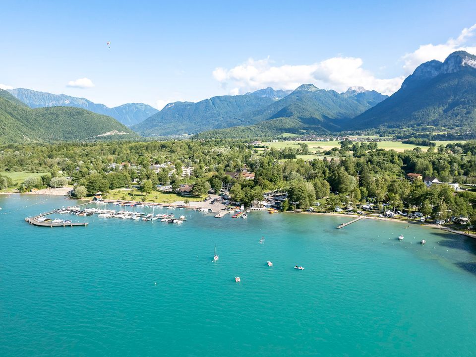 France - Alpes et Savoie - Doussard - Camping Romanée - la Ferme de Serraz, 5*