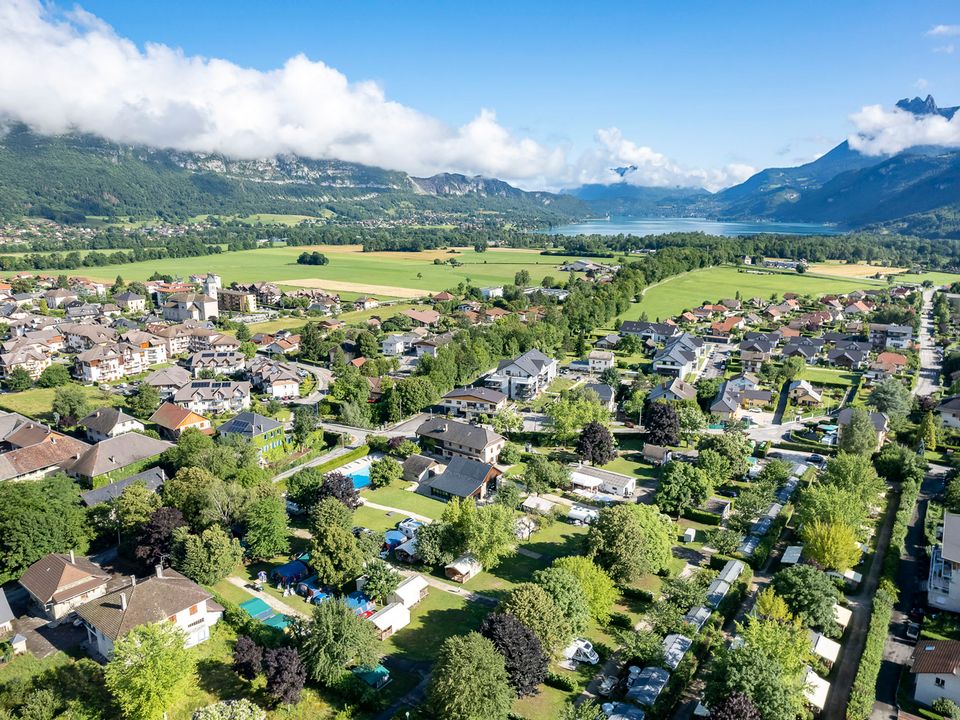 France - Alpes et Savoie - Doussard - Camping Romanée - la Ferme de Serraz, 5*
