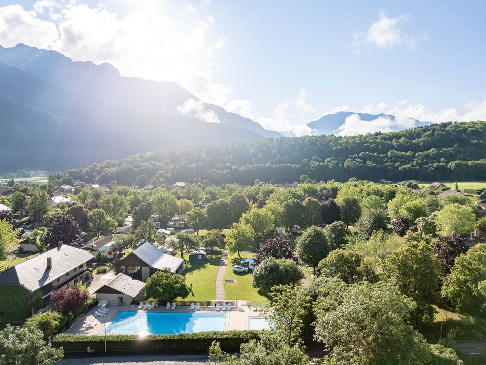 France - Alpes et Savoie - Doussard - Camping Romanée - la Ferme de Serraz, 5*