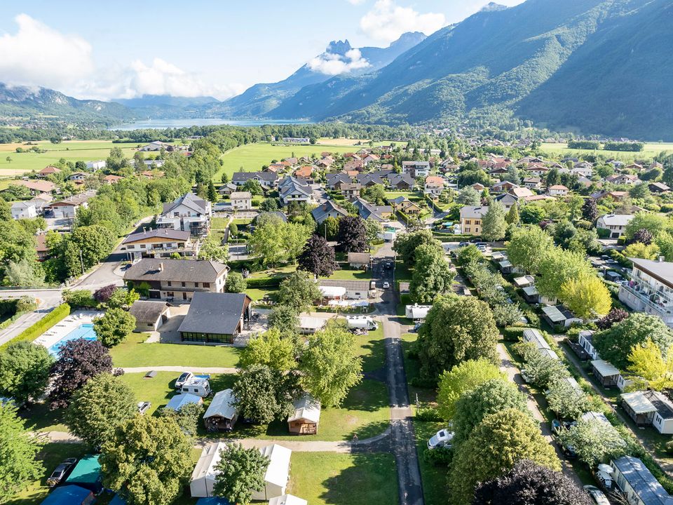 France - Alpes et Savoie - Doussard - Camping Romanée - la Ferme de Serraz, 5*