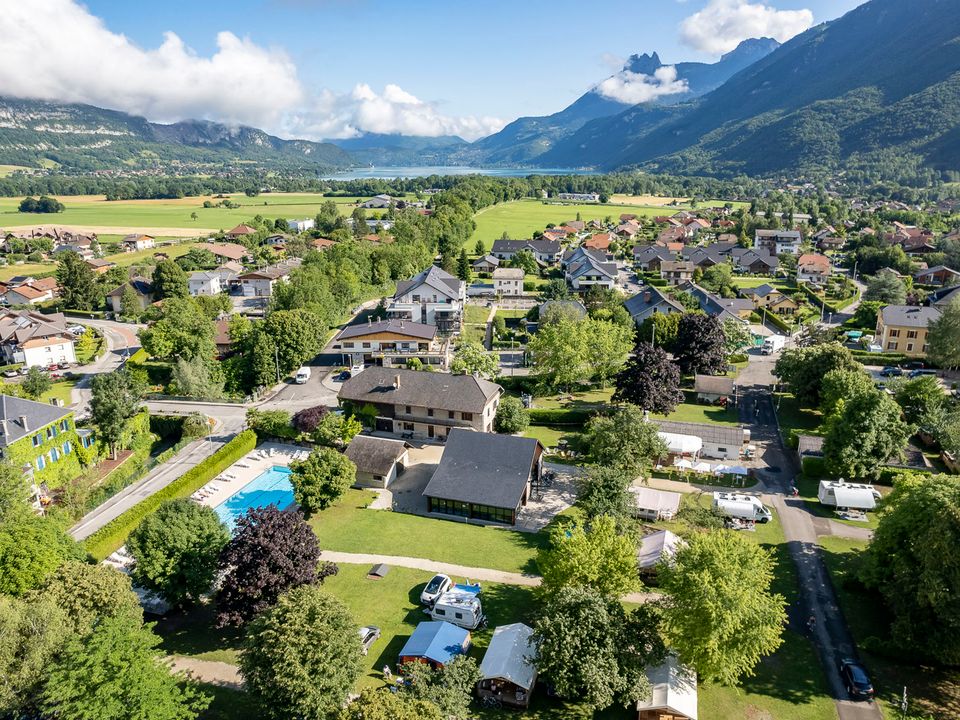 France - Alpes et Savoie - Doussard - Camping Romanée - la Ferme de Serraz, 5*