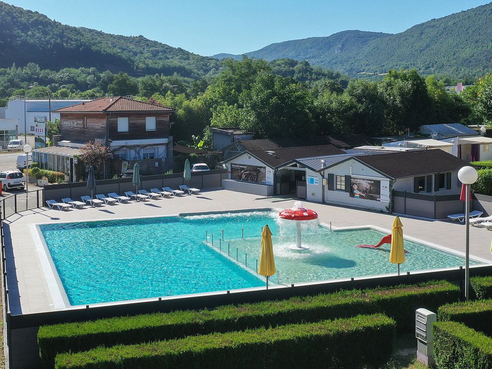 France - Pyrénées - Foix - Camping du Lac, 3*