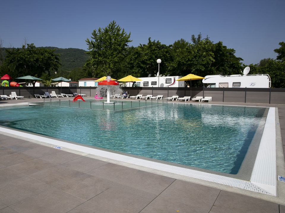 France - Pyrénées - Foix - Camping du Lac, 4*