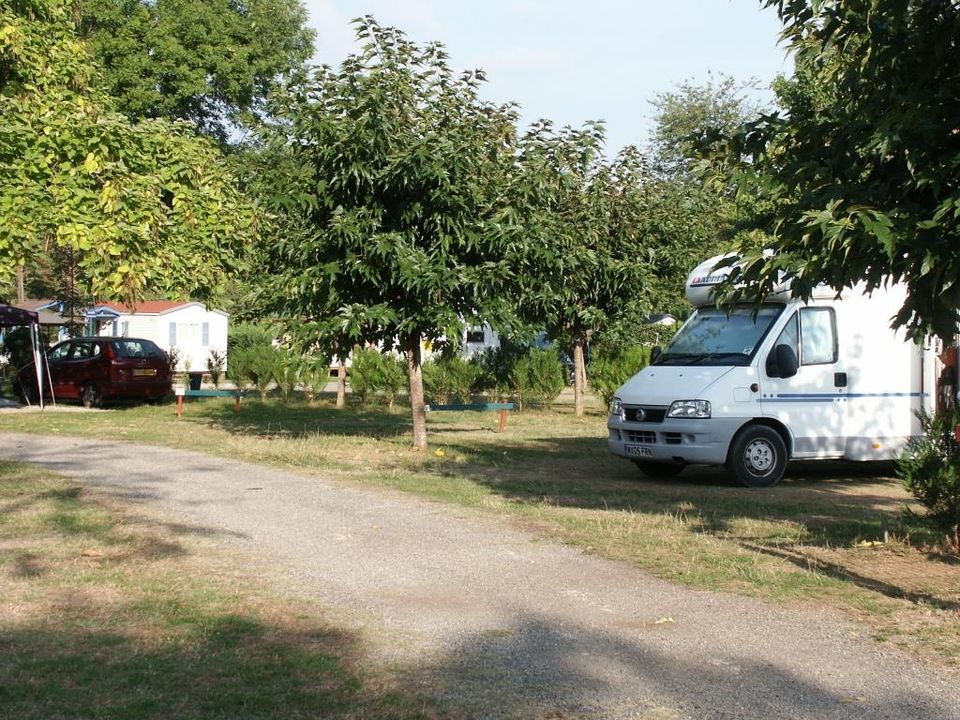 France - Pyrénées - Foix - Camping du Lac, 4*