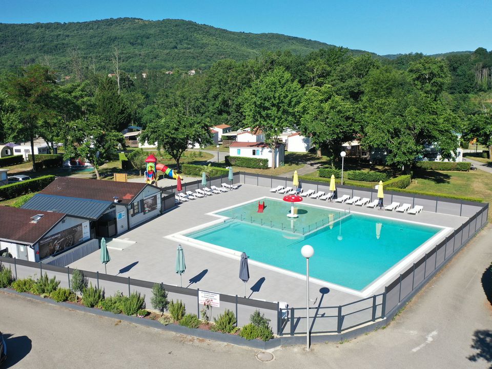 France - Pyrénées - Foix - Camping du Lac, 4*