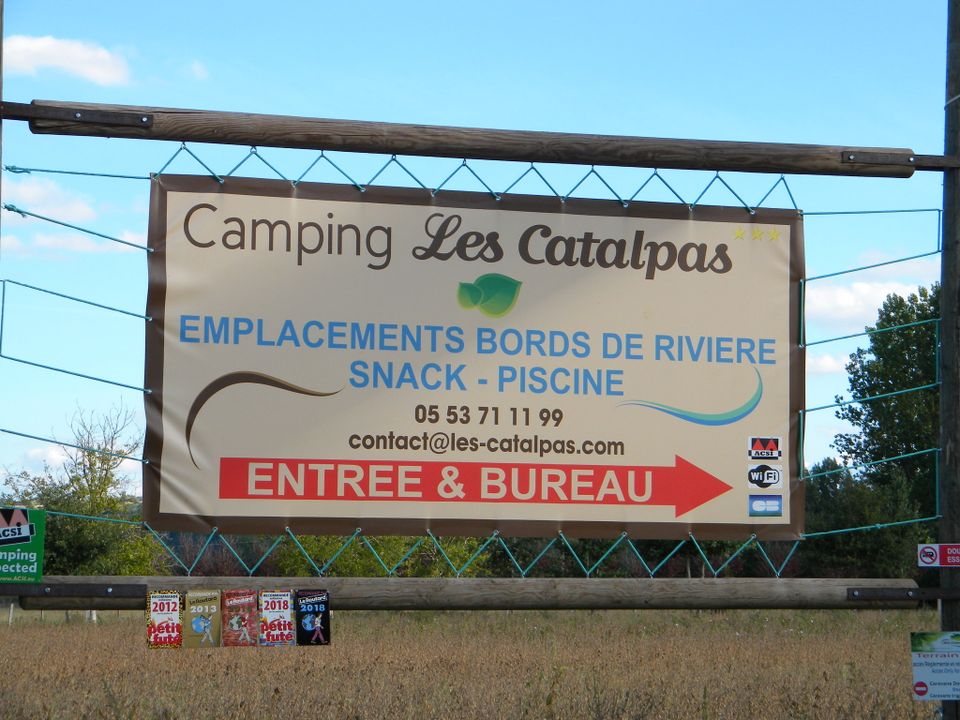 France - Sud Ouest - Fumel - Camping Les Catalpas 3*