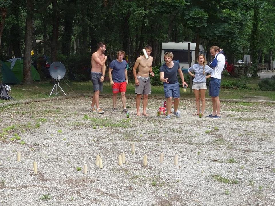 Flower Camping Les Truffières, 3* - 65
