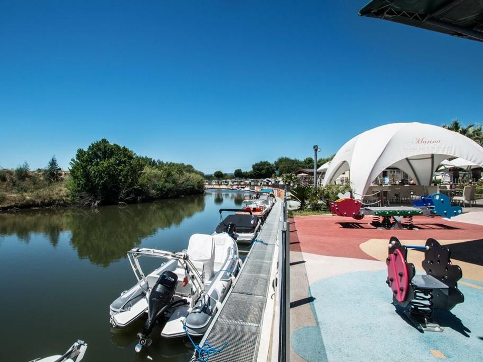 Camping Holiday Marina Resort 5*, Grimaud / Port Grimaud, Cote d'Azur, France avec Voyages