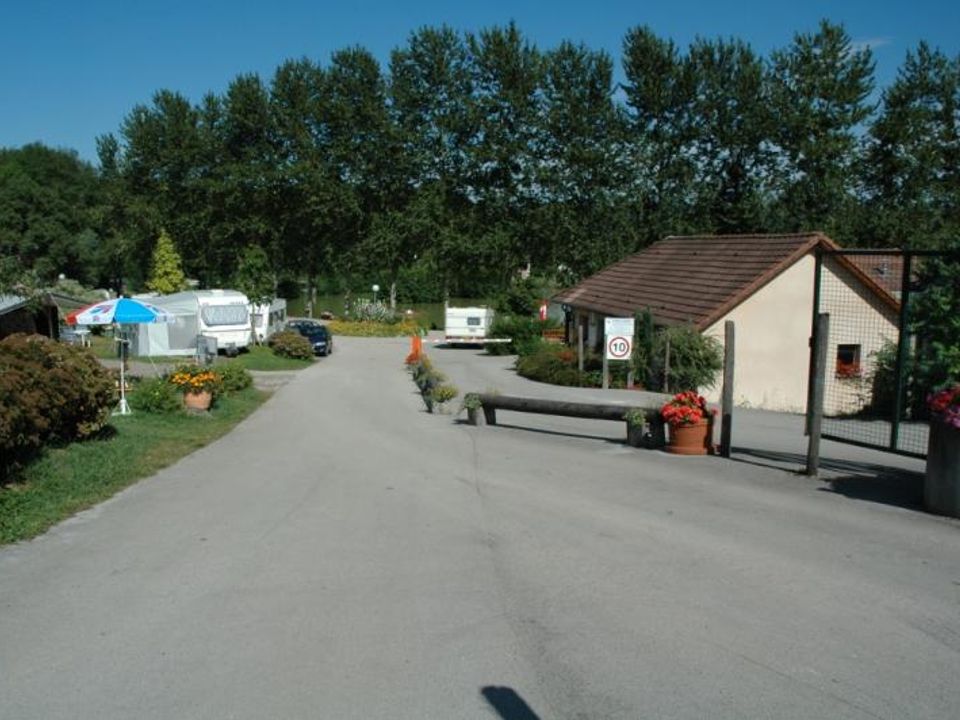 France - Bourgogne Franche Comté - Huanne Montmartin - Camping Du Bois De Reveuge, 4*