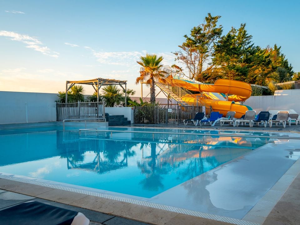 Camping Paradis Au port de l&apos;houmeau.