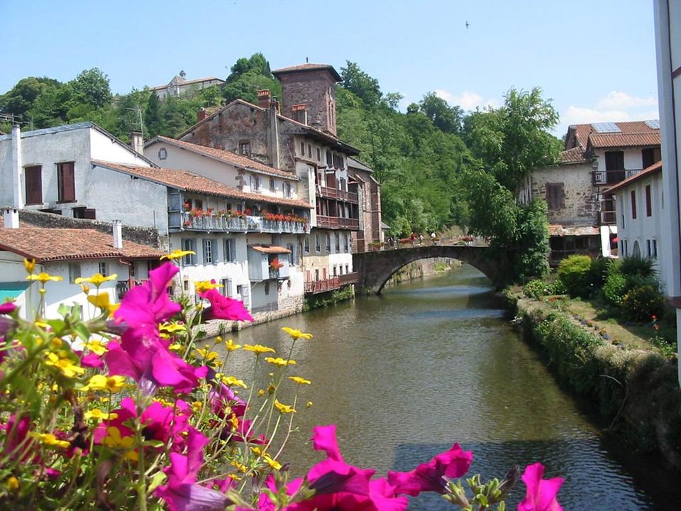 France - Pyrénées - La Bastide Clairence - Camping les Chalets de Pierretoun