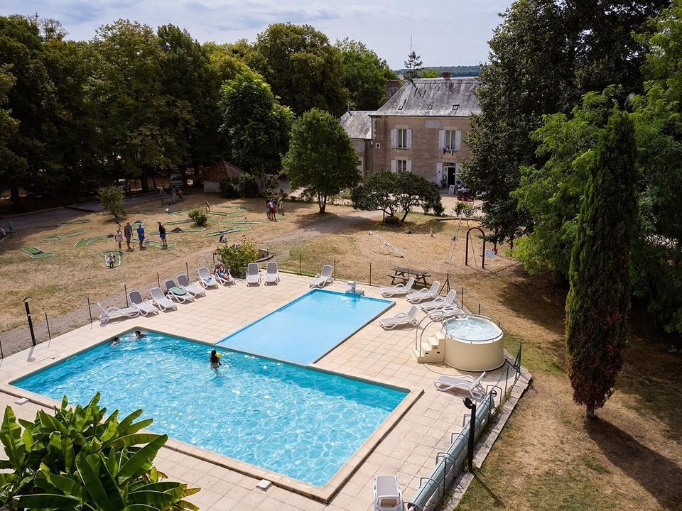Camping Le Petit Trianon  - Camping Vienne