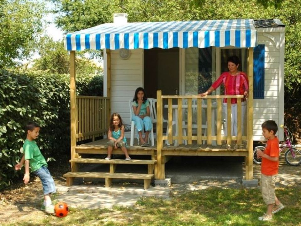 Camping Les Flots Bleus