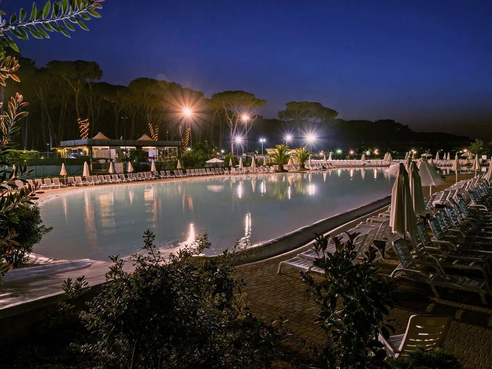 Italie - Rome - Fabulous village, 4*