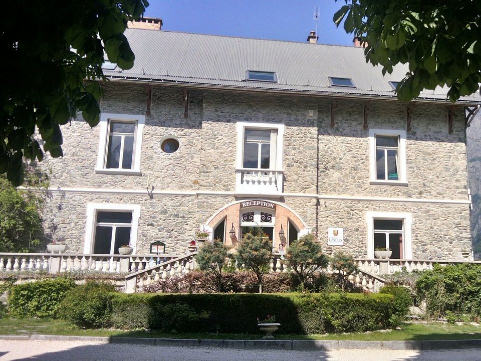 France - Rhône - Le Bourg d'Oisans - Camping Le Château de Rochetaillée 4*