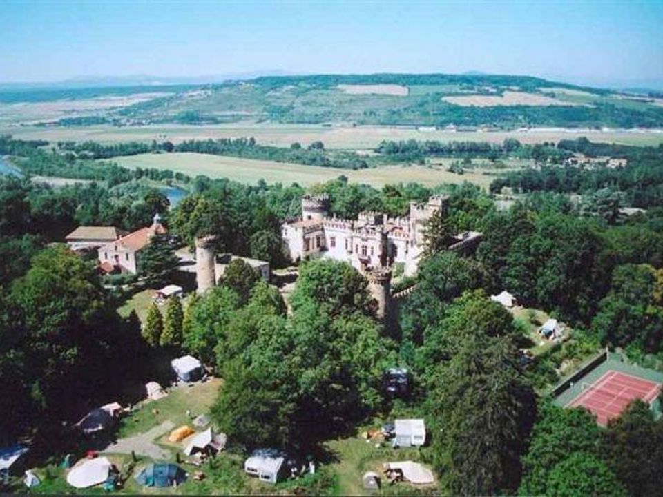 France - Auvergne - Pradeaux - Camping Château la Grange Fort 3*