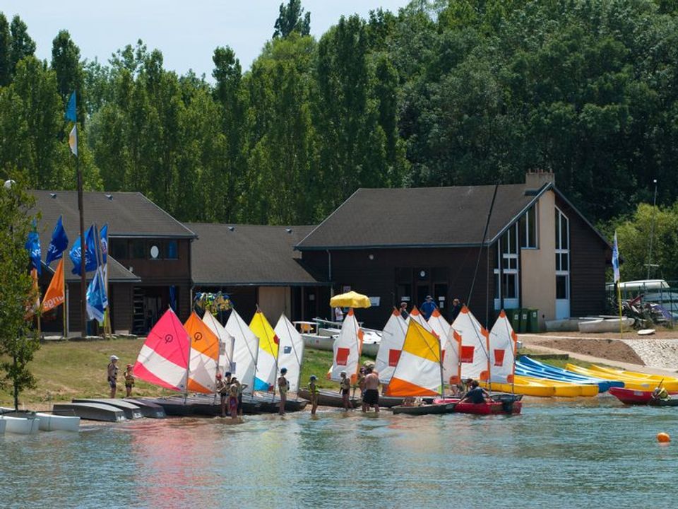 France - Poitou Loire - Marçon - Camping Lac des Varennes 3*