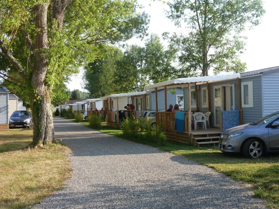 Camping Des Berges Du Gers