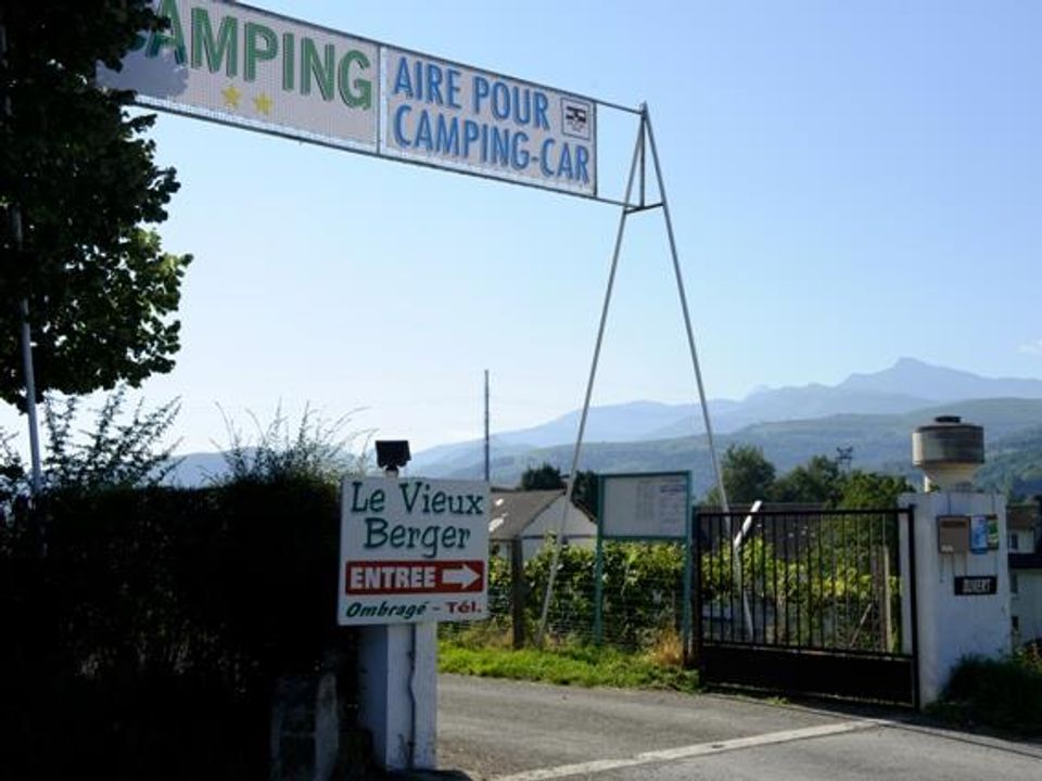 France - Pyrénées - Lourdes - Camping Le Vieux Berger, 2*