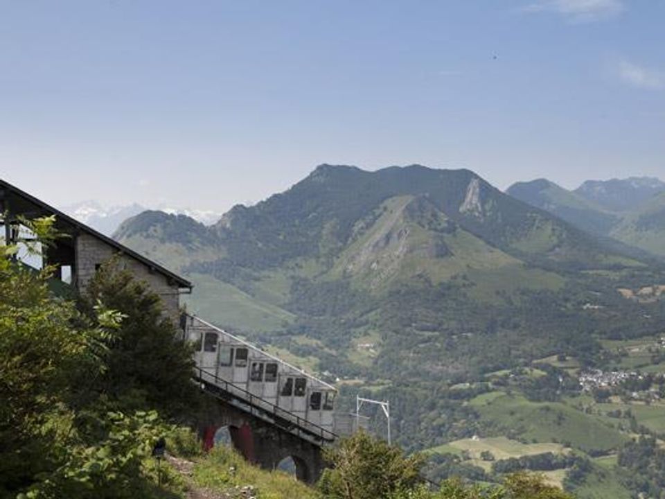 France - Pyrénées - Lourdes - Camping Le Vieux Berger, 2*