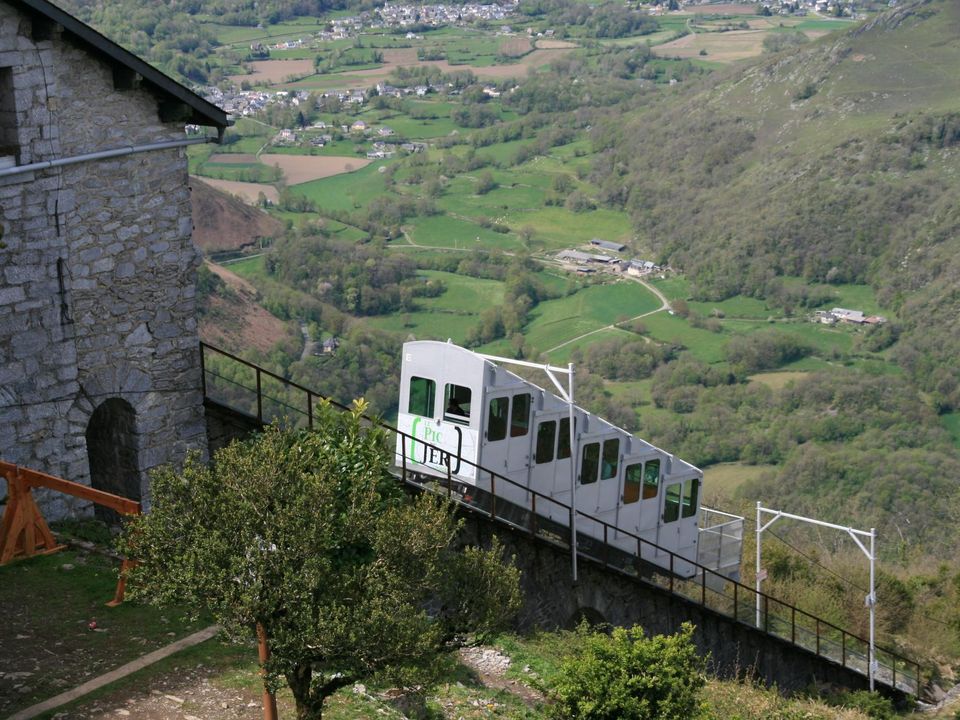 France - Pyrénées - Lourdes - Camping Le Vieux Berger, 2*