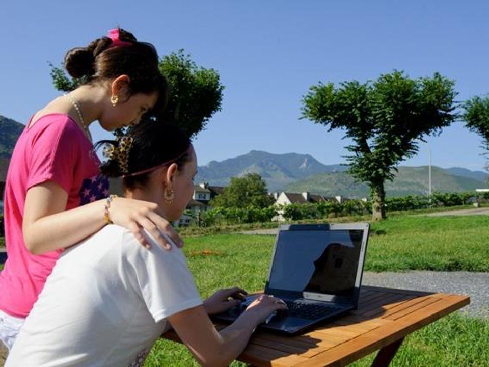 France - Pyrénées - Lourdes - Camping Le Vieux Berger, 2*