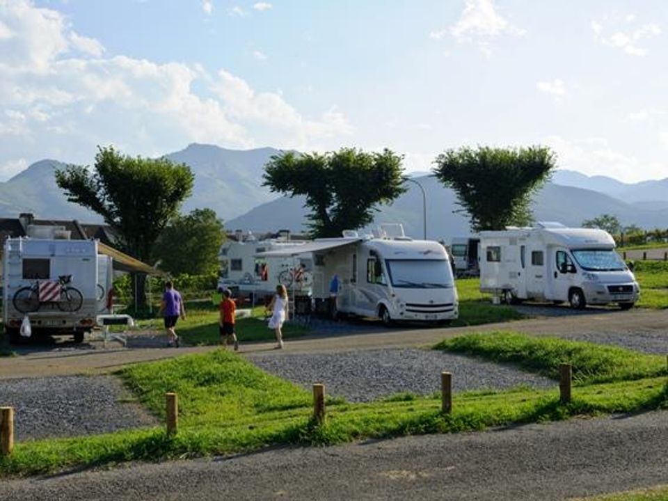 France - Pyrénées - Lourdes - Camping Le Vieux Berger, 2*