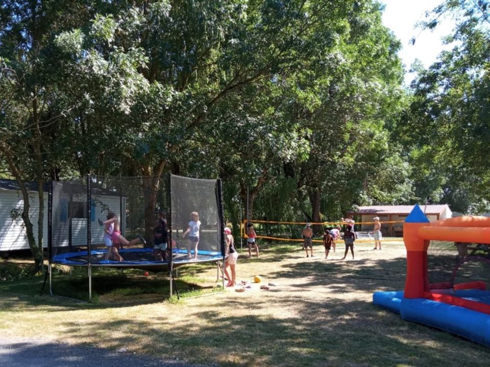 Camping La Clé Des Champs Poitou-charente Arces-sur-gironde