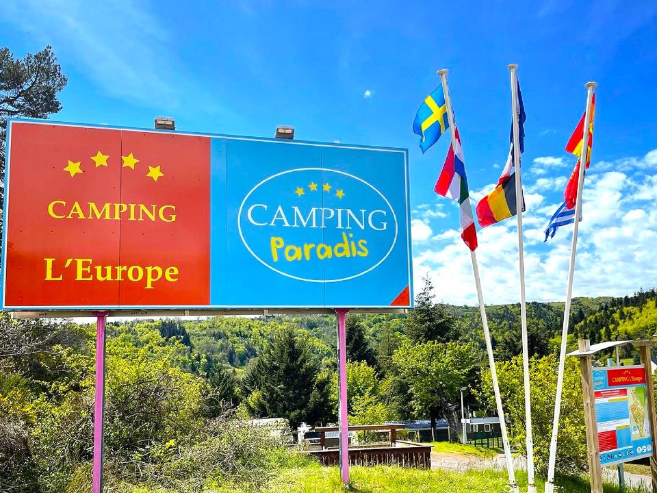 France - Auvergne - Murol - Camping Paradis - L'Europe, 4*