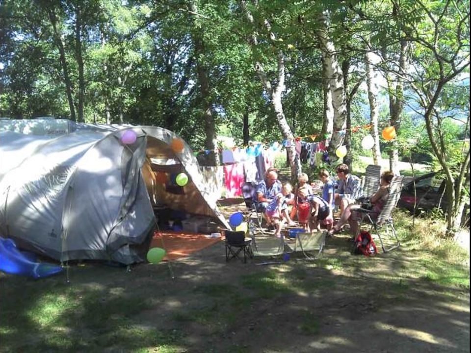 France - Auvergne - Olliergues - Camping les Chelles, 3*