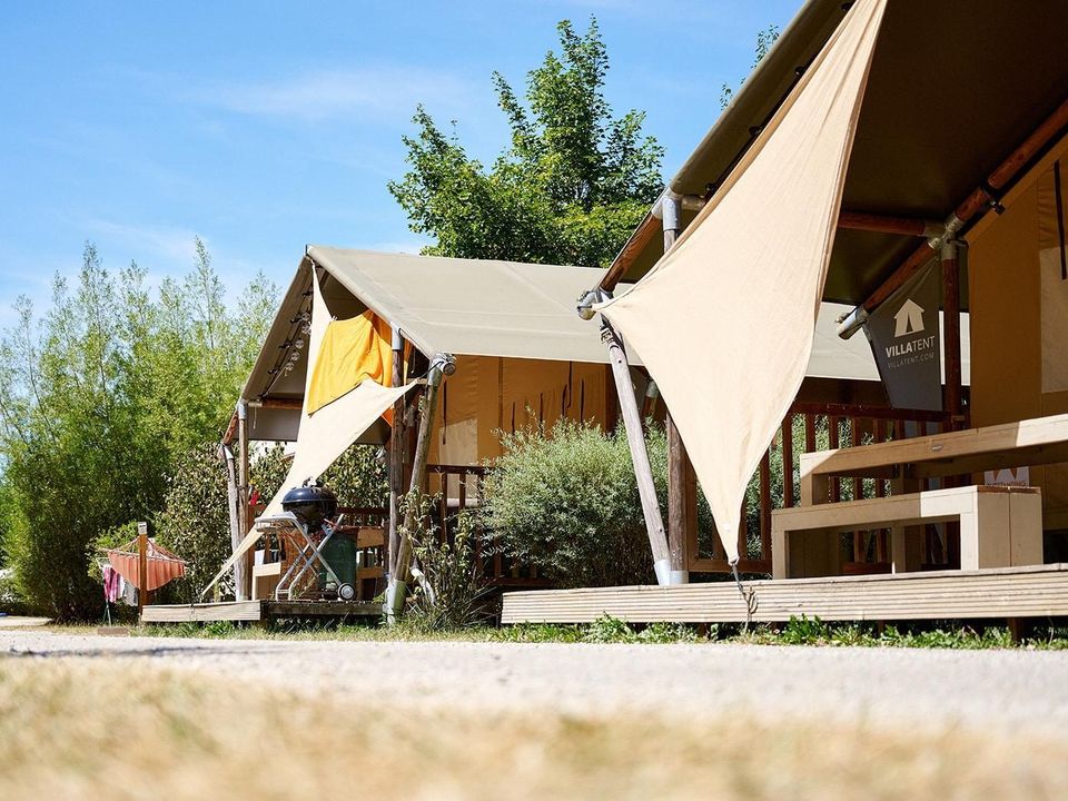 France - Bourgogne Franche Comté - Ornans - Camping Ecologique La Roche d'Ully, 4*
