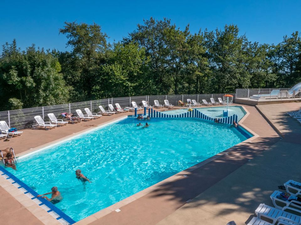 France - Sud Ouest - Pont de Sallars - Camping Les Terrasses du Lac, 4*