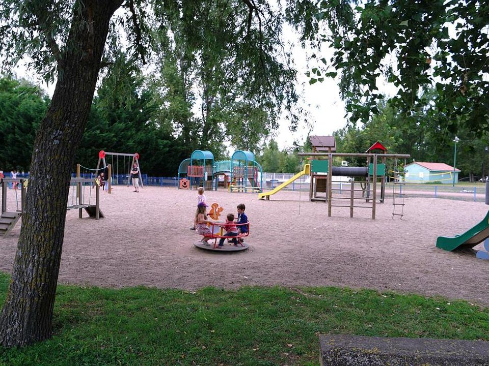 France - Auvergne - Pont du Château - Camping les Sablons 2*